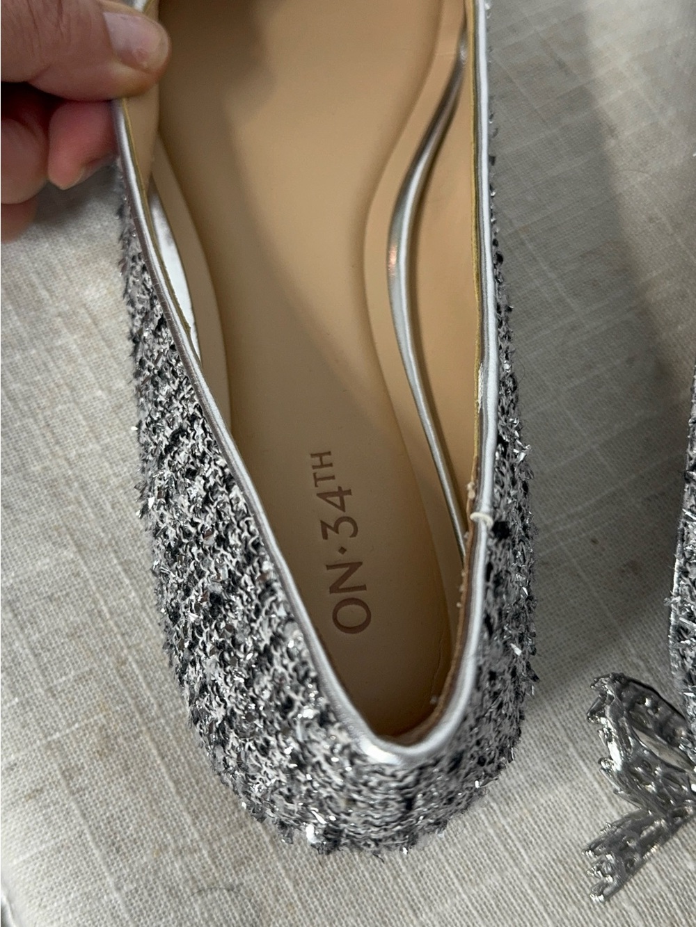 NWT Macy’s On. 34th Silver Pointed Toe Bedazzled Bow Flat Size 9 - Picture 3 of 7